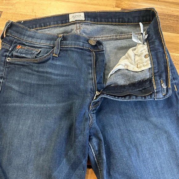 Hudson | GIA Midsize Skinny Jeans | Size : 30 - Picture 6 of 13